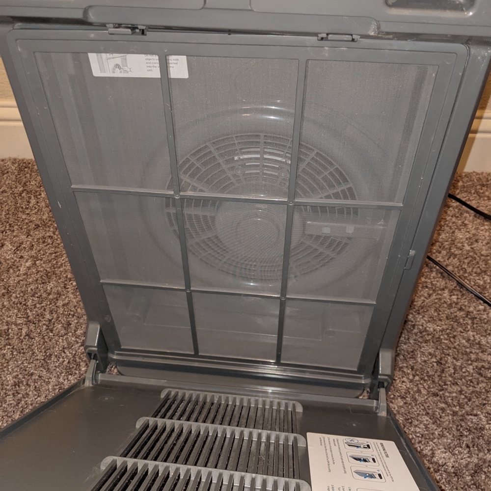 Air Purifier - Picture 2 of 3